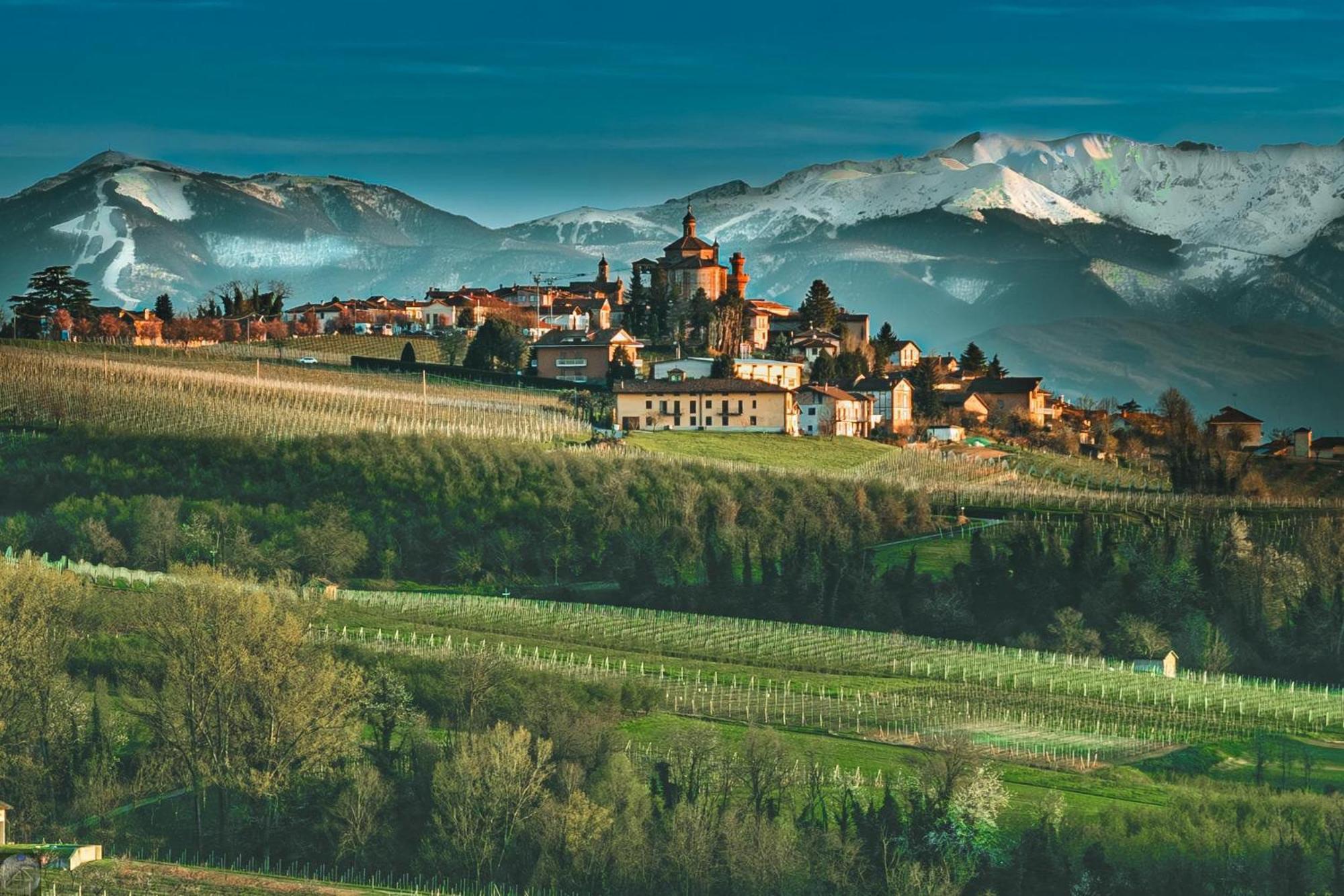 Vineho Apartment Barolo Bagian luar foto